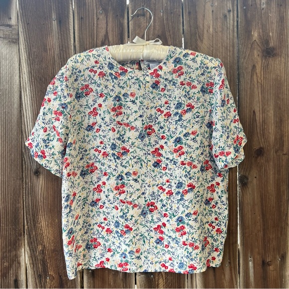 Anna And Frank Tops - Vintage Anna and Frank Floral Short Sleeve Blouse Women’s Size S 100% Silk